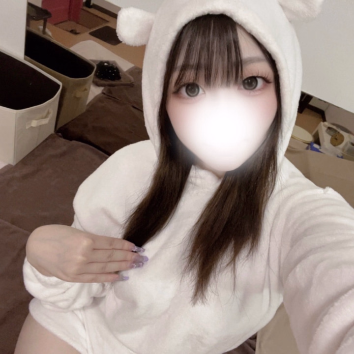こんばんは！くるみです👶🏻‪‪🫧

そろそろお仕事終わる時間かな？
おつかれさま🤍

24時までいます！

よく肌真っ白で
触り心地いいねって褒めてもらえるの〜🐻‍❄️🫧

ぜひ確かめに来てね？♡

話すのちょっと苦手だから、
たくさん話しかけてもらえたら嬉しいです🥺

30日まで毎日
9:00〜24:00でいます✨️
30日だけ14:00までで短めなので、
会いに来れそうなお兄さんぜひ🫶🏻💞