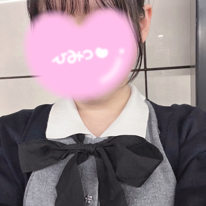 今日あいにきてくれた仲良しさま、
楽しい時間をありがとうございました😭🩵

いつも会いに来てくれてありがとう♡
精神安定剤です💊

最近ははじめましてさまと会う機会がなかなかないのだけちょっとさみしいですが、、笑

忙しくさせていただいて感謝しかないです🥲💖

次回出勤は未定です、、
また日記で報告させてもらいますね☺️