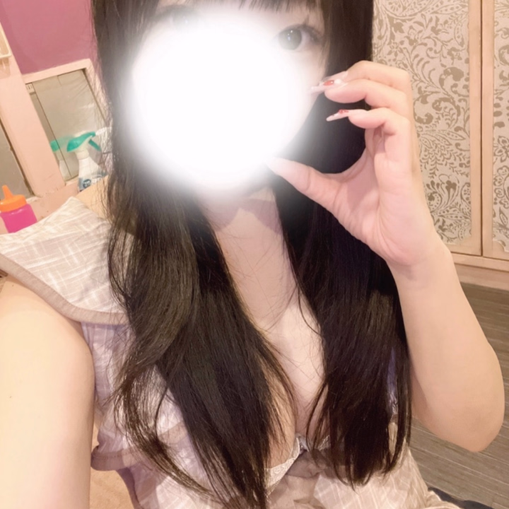おはよー！ゆりかです🐥⸒⸒
昨日は本指様もきてくれて
うれしかったです💕💕💕💕
今日も出勤してます✨！
今日はご予約が寂しい感じなので
ぜひぜひ会いに来てくれたら
嬉しいです💕
まってます！空いてます💕