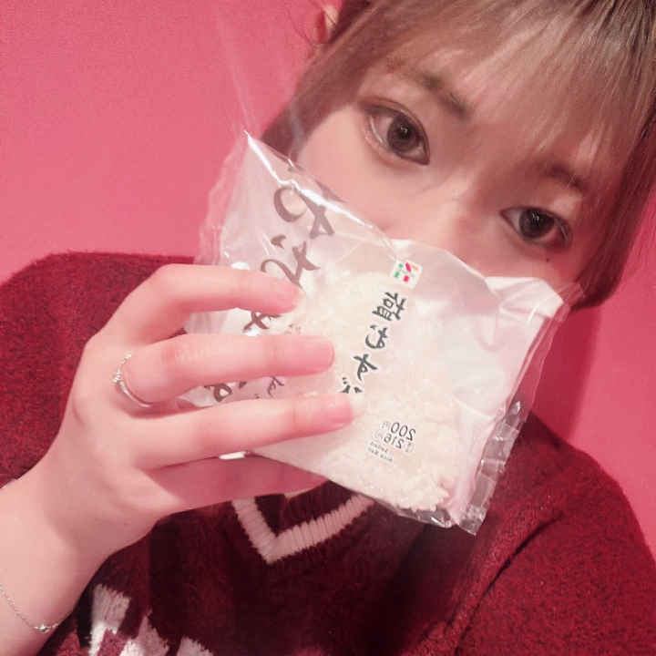 実物の方が可愛いって言ってくれたり、気持ちいいって沢山言ってくれて嬉しかったです🥰 

時間あっという間だったけど、充実した50分でした‼️ ありがとうございます✨


これから、🍙食べて 昼からお会いしてくれるお兄さん達を待ちますね