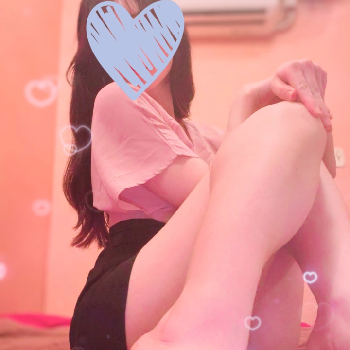 おはようございます🫧
本日お約束いただいております、
仲良しのＴさん♡

今月またお誘いいただけて夢のようです🫶🏻🫧
週の始まり…♡
濃密な月曜日にしましょうね😉✨
楽しみにお待ちしております💓

それでは✨
お気をつけてお越しください🤍



\✨本日🈳ございます✨/

ご予定合いましたら
ぜひ遊びにいらしてくださいね❣️🫧

貴方さまからの素敵なお誘い
楽しみにお待ちしております🐰💍