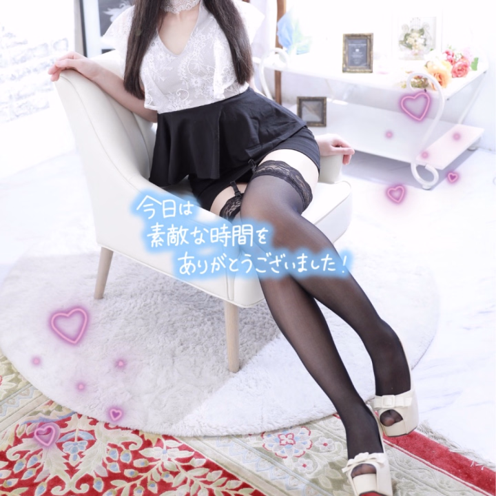 お礼💌 6/26 11:30~Ｄちゃんへ♡

まさかの先週ぶり🙈💕
こんなに早く逢いに来てくれるＤちゃんが素敵💐💫
今日はお足元も悪いなか、本当にありがとう😊❤️

昨日から今日の予定を考えてくれてたのを聞いて
とっても嬉しかったんだよ🥰🫶🏻
色んなお話しもできて…♡ロングタイムで
じっくりたっぷり一緒に楽むこともできて
私はすごく幸せで、大満足！！🥹💝

Ｄちゃんは規格外で逮捕できなかったのがちょっぴり心残り…🫤💭笑
でもサプライズ演出も喜んでくれて
あのＤちゃんのお顔が最高だったよ💓

またふたりだけの内緒の時間過ごそうね🤫㊙️
いつでもＤちゃんのこと、待ってるよ💕💕