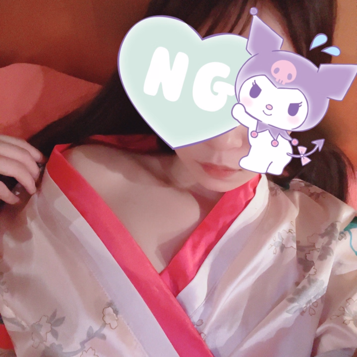 こんばんは🫶

今回の遠征も残り1日になりました🥺✨

来る前は少し不安もあったのですが、
たくさんの方に会いに来ていただけて、
本当にあっという間の毎日でした🌷

初めましてなのに優しく接してくださった方、
楽しいお話を聞かせてくださった方、
皆さまに感謝の気持ちでいっぱいです🥰

慣れない土地でのお仕事でしたが、
たくさん支えていただいたおかげで
毎日楽しく過ごすことができました🎀

一緒に過ごした時間や、
いただいた優しい言葉を思い返すたびに
来てよかったなぁって思います☺️♡

そして明日はいよいよ最終日🌙

最後まで笑顔で、
ひとつひとつのご縁を大切に過ごしたいと思っています🫶

まだお会いしたことのない方も、
もう一度会いたいなと思ってくださっている方も、
お時間が合いましたらぜひ遊びに来ていただけたら嬉しいです🥺💕

残り1日、よろしくお願いします✨