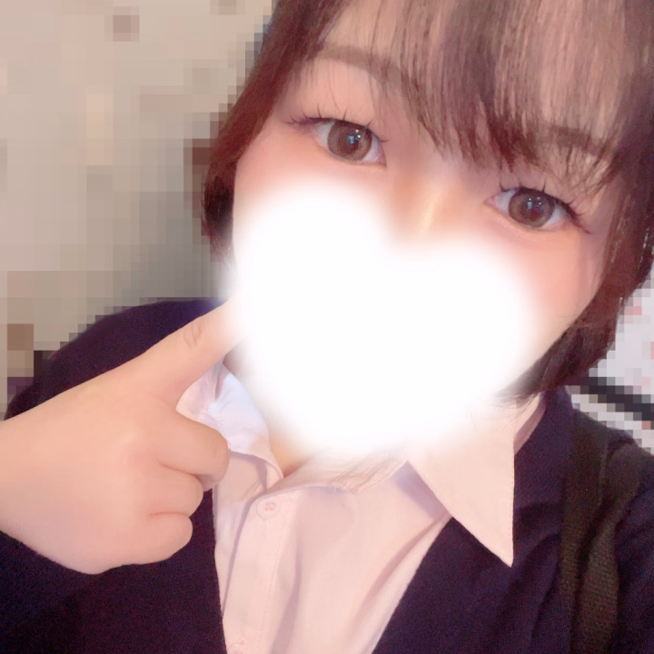 ひめちゃんねるのお兄さんこんばんわっ！

ひかりです🌟

本日急遽出勤する事になりました> < ՞

【 18:00 - 23:30 】

で出勤しているので、ひかりと沢山いちゃいちゃしよーねっ😣💕💕

明日は

【 9:00 - 15:00 】

出勤予定なのでお時間合う方は是非🙌🏻💖

沢山雨降ってるので気をつけて来てね☔️💦