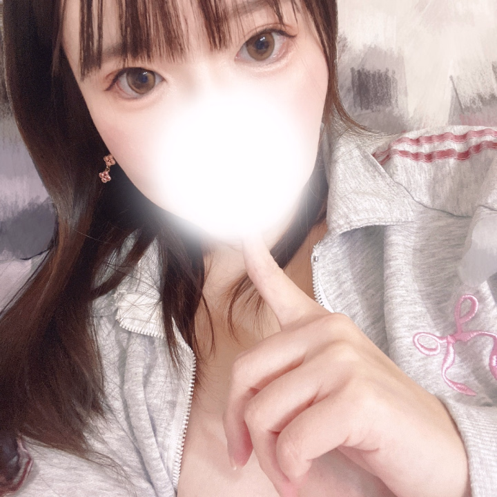 おはよ〜まだ眠い🥱

7:00〜15:00まで出勤してます♪
ぜひ店頭まで足運んでくださいね〜♡
