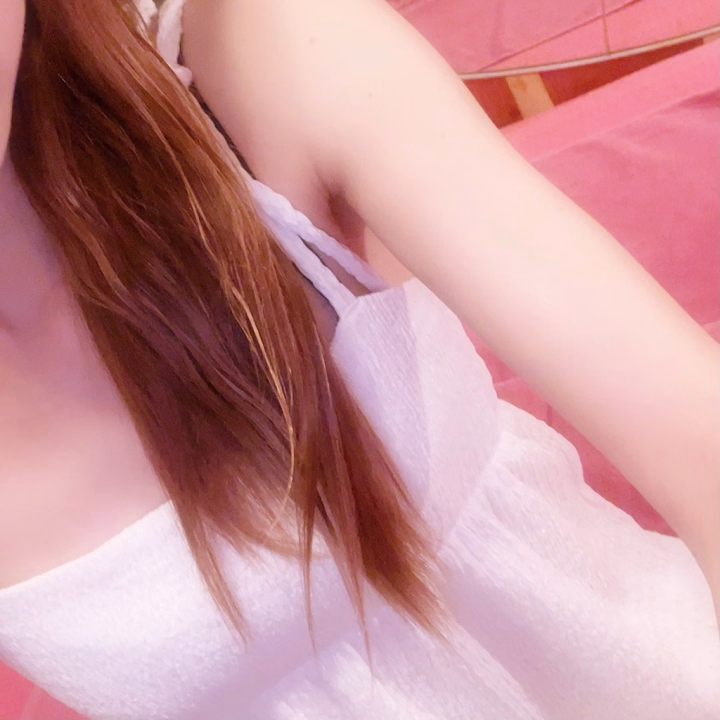 お久しぶりです⸜(*˙꒳˙*)⸝！
えまです！！！

急なお話になりますが…

4/8 OPEN ▶︎▷ LAST
4/9 OPEN ▶︎▷ 22:00

出勤する事になりました🫨！

以前お会いした紳士の皆様🎩
今回初めての紳士の皆様🎩

楽しいお時間にしたいなあと
思ってるので！！
ご都合がよろしければぜひ😖！
ご来店お待ちしております😊☆