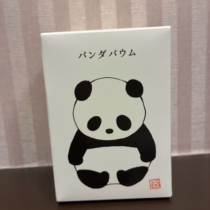 おはようございます！
先週も楽しいひと時をありがとうございました！
たくさん会いに来ていただけで嬉しいです！
本指様からパンダバウムを頂きました☺️
可愛い差し入れありがとうございます🩷
可愛すぎるので、しばらくお部屋に飾ります🐼💕
来週は25日19時〜23時です！
ご予約お待ちしてますね！