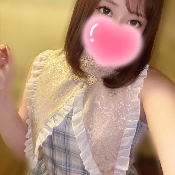 こんにちは🎀

遊んでくださったお兄様ありがとうございました♪

もこ明日はお休みなので今日たくさん構ってください🥰❤️

フェザータッチで焦らしながら触るのが好きです❤️
同じように触れるか触れないかくらいのフェザータッチで触られるの好きです❤️

触り合いっこしましょ❤️
