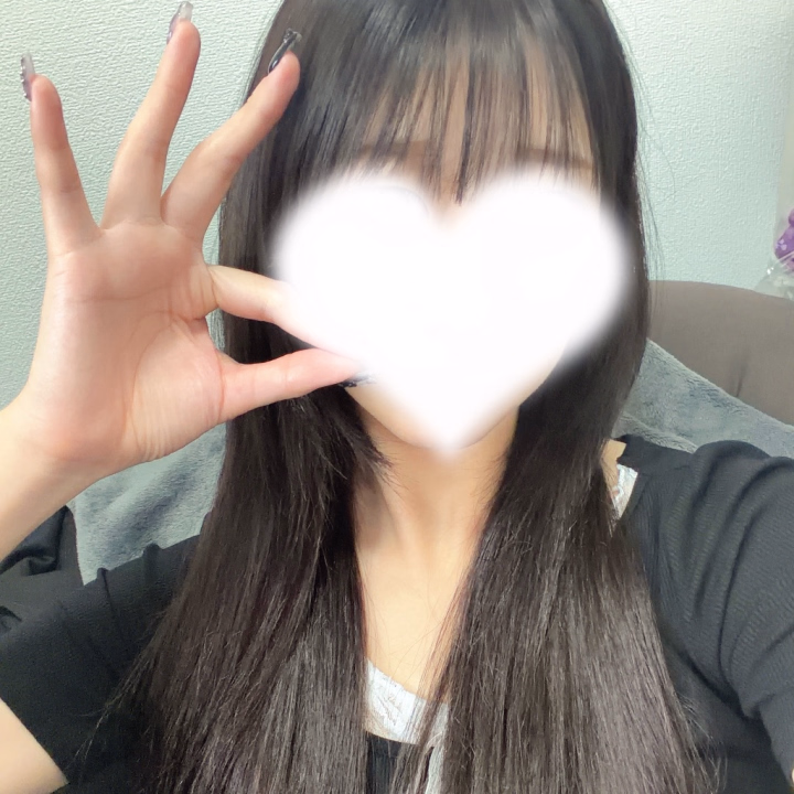 かぐらです♡

台風が来る、と噂されていた日でしたが
いつの間にか消えていました( ˊᵕˋ ;)

台風がなくなったことでお出かけ日和🤍

熱中症には十分気をつけてくださいね💕︎

今日から3日間姫路出勤です💘
たくさんおにいさまといちゃいちゃ♡出来たら嬉しいです🌟

どうぞよろしくお願いします🐹🤍

🎀本日の予定（本日0時時点）🎀
16：00~20：40まで🈳
22：40頃〜 ラストひと枠🈳

ご予約のおにいさまが優先となりますので
お早めのご予約お待ちしております✨️