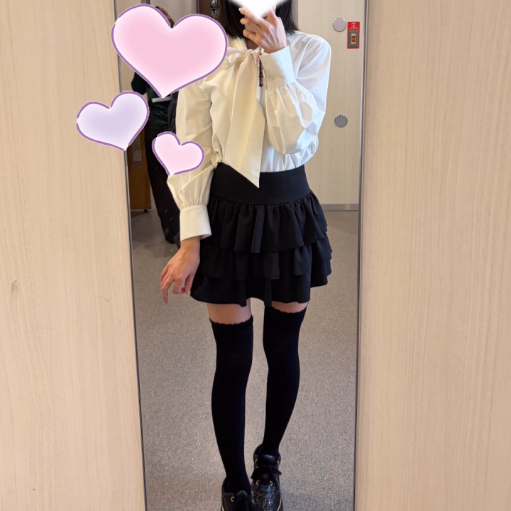 かぐらです♡

ハロウィン期間ご予約さま限定コスプレでお出迎えしています✨️
普段とは違う私を見に来てくださいね💕︎

休憩でそのままお部屋にいたのですが
お昼食べてゆっくり寝てたらベットから転落してとっても痛かった😭

意外と高さがあるんですね、、、

おにいさまも興奮してベットから転げ落ちないようにしてくださいねっ⚠️

このあともどうぞよろしくお願いします🌟

かぐらちゃん🐰ྀི