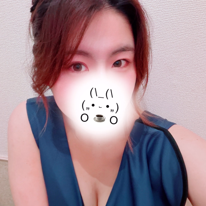 こんにちは☀️
ゆうひです🌇

本日も出勤しております❣️
横浜にいるのはあと2日間💖
ぜひ遊びに来てくださいね😊

本日もこの後24時までお待ちしてます💖