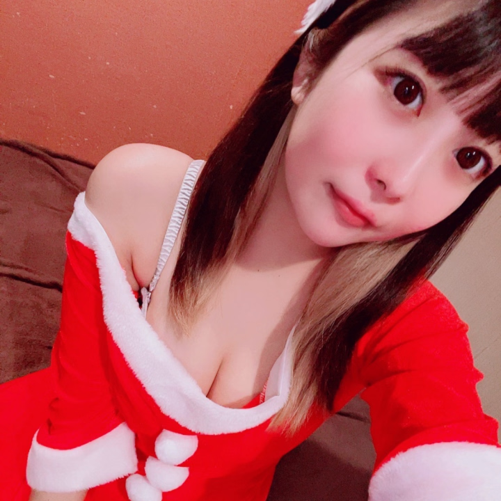 10月だから世の中は
ハロウィンムードだけど
ちょいちょい、イルミネーションが
始まってたり
クリスマスケーキの予約が始まってたり。。。
早いってぇ。。🤣🤣🤣🤣