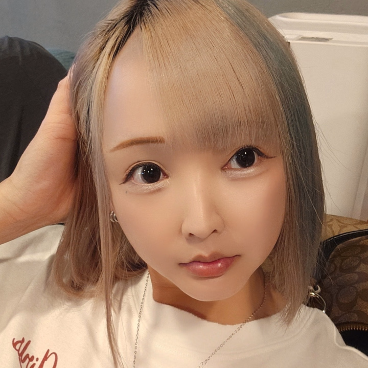 早起きしたよ🫶

今日はもう受付中！

時間帯が合わなかったお兄様はぜひこの機会に👀

会えるの楽しみにしてるね🫣💕