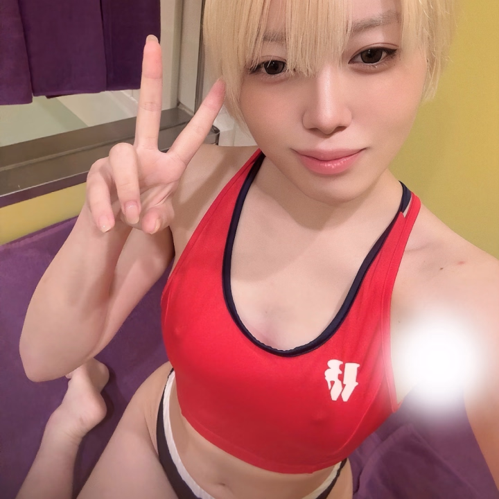 おはよ〜!あーちゃん出勤しました🖤
今日は 8時〜18時 までいるよ💜
そして今日はついに…
✨️ 推しの日イベント ✨️
今日だけの特別な日だから、朝からちょっとわくわくしてるあーちゃんです🥺🖤
いつも会いに来てくれる王子様も、まだあーちゃんに会ったことない王子様も、今日はあーちゃんのこと推しにしに来てほしいな💜
せっかくの推しの日だから、いつもよりいっぱい甘やかしてもらえたら嬉しい…🥺
18時まで待ってるね🖤
今日も王子様と楽しい時間過ごせますように💜