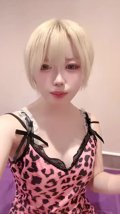 5回目の王子様へ🖤

今日も会いに来てくれてありがとう🥺

もう5回目って思うと、なんだか嬉しくなっちゃうね✨

しかも博多駅の行列のできるクロワッサン屋さんのチョコクロワッサンまで持ってきてくれてありがとう🍫🖤
並んで買ってきてくれたって聞いて、王子様の優しさにほっこりしたよ🥺

あーちゃんチョコ系大好きだからすごく嬉しかった✨
iQOSも2個ありがとう🖤

今日もたくさんお話できて楽しかったし、一緒に過ごしてる時間があっという間だったよ🌙

王子様が楽しそうにしてくれているのを見ると、あーちゃんも嬉しくなるんだよね🥺🖤

いつも優しくしてくれてありがとう✨

また次に会える日も楽しみにしてるね🖤💜
気をつけて帰ってね🥺💕