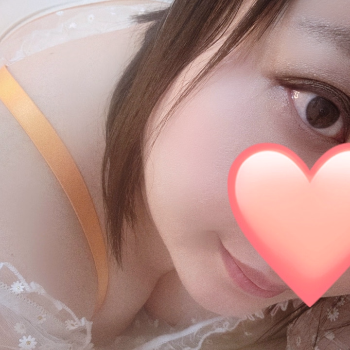 お久しぶりです😊

元気だった〜？

明日あさっては出勤だよ💖

写メ日記見てくれたらうれしいな♥️
