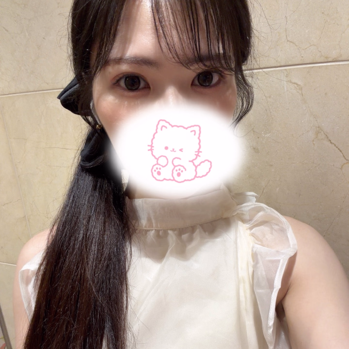 めぐりです❣️

雨だね;(´•௰•`)☂

台風が来てるみたいだけど
今回のように2つが合流？するような
台風は初めての経験です😂

合わさって大きくなるのか
微妙にタイミングがずれたり
どちらかが追いかけたりするのか、、

どう変化するのか考えていたら
まるで男女の仲のようで
可愛いなと思えてきました😂

本日も7時出勤です！
よろしくお願いします😄