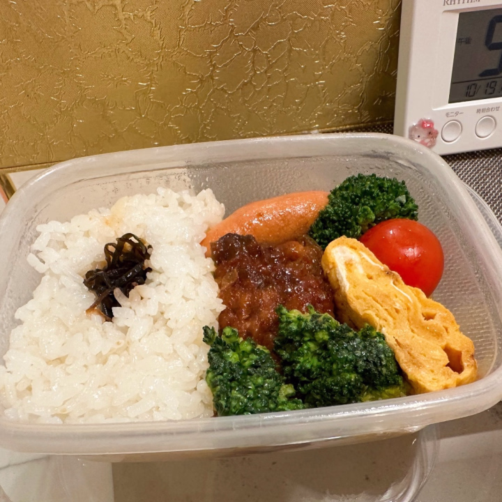 お弁当タイムのゆうこりん🌷

ブロッコリー大好き🥦

本日この後、23時30分まで空いている予定です❣️

お電話でのご予約、ぜひぜひお待ちしております🙏🏻💫💕