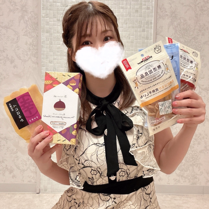 こんばんゆうこりん🌷

今日はハピネス出勤、ありがとうございました✨

以前からヒメチャンネルを見てくださっていた方、お写真指名の方、そしてお久しぶりの本指名の方にもお会いできました💕

今日も一日、楽しく過ごすことができて感謝です🙏

帰り道は、相棒に初めてのいわし🐟ビスケットをあげたらどんな反応するかな～と楽しみにしながら帰っています🐶💕

次回のハピネス出勤は明後日の
10/21（水）16時〜23時30分までです✨　
この日は現在22時以降空いている予定ですので、遅い時間のご予約もお待ちしております❣️
