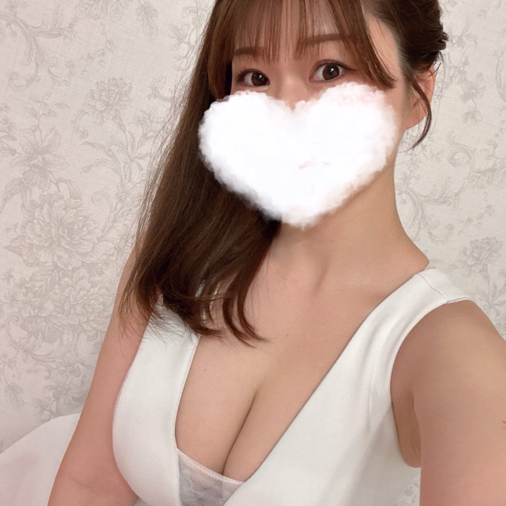今日はハピネス出勤、ありがとうございました✨
1ヶ月ちょっとぶりに土曜日の出勤ができて嬉しかったです🥰
NETから見つけて会いに来てくださった方、本指名で来てくださった方、そしてフリーでお会いできた方にも着かせていただき、ありがとうございました💕
「また来るね」と言っていただけたのも嬉しかったです🥹
そのお言葉が本当に励みになります❣️
次回の出勤は
10/19(月)16時〜23時30分です✨
この日は19時10分以降空いている予定ですので、ぜひぜひご予約お待ちしております💓