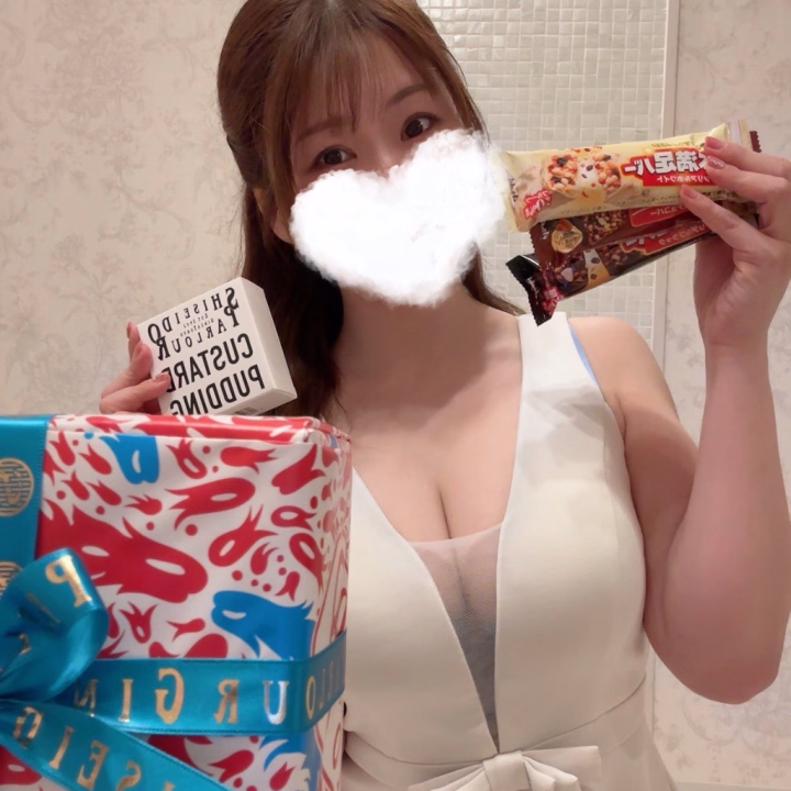 今日はハピネス出勤、ありがとうございました🌷

本指名のお客様、NETから見つけて会いに来てくださったお客様にお会いでき、今日も嬉しい一日になりました🥰

お時間を作って足を運んでくださり、
本当にありがとうございます✨

次回は明日の土曜日、出勤です💕

明日も楽しみにお待ちしております🧡