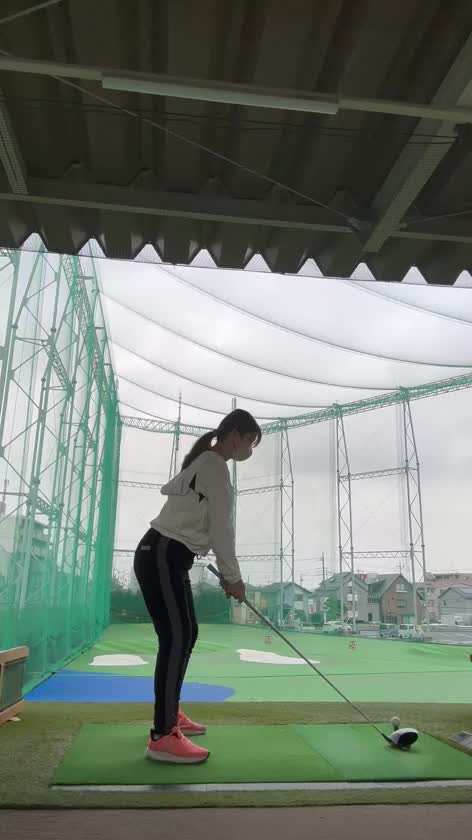 ゴルフのグループレッスン、今月は月4回行けました👏

来月も4回行きたいところ⛳️

そして明日はいよいよ採卵日🥚

静脈麻酔で採るそうです😵
寝る麻酔こわい😱
意識ある方がまだいいなり💦

卵は27個ある中で14〜16個育ってるので10個凍結したいところ！！

かなり順調だそうです✨

でも卵が多いのでめちゃくちゃお腹張ってます🥚
卵を育てて恐竜になった気分🦖🥚

頑張るぞーーー💪