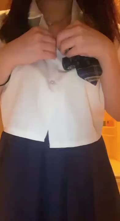 この見えそうなぎりぎりで終わっちゃうの 、、

もどかしいよね…♡

まあこの先はおにいさんが…♡