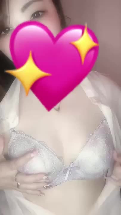 出勤してます！！🤭🧡
沢山お誘い待ってるー‪( ˙꒳​˙ᐢ )