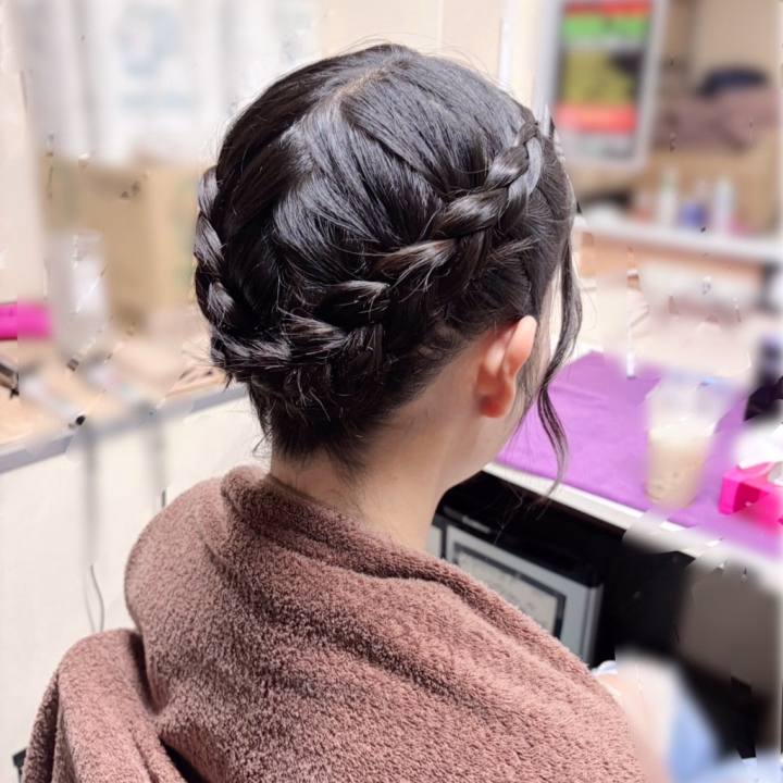 今日もヘアメイク可愛くしてもらいました😊‎🤍
シフト少し伸びたよ〜！20:00まで待ってます♡♡
