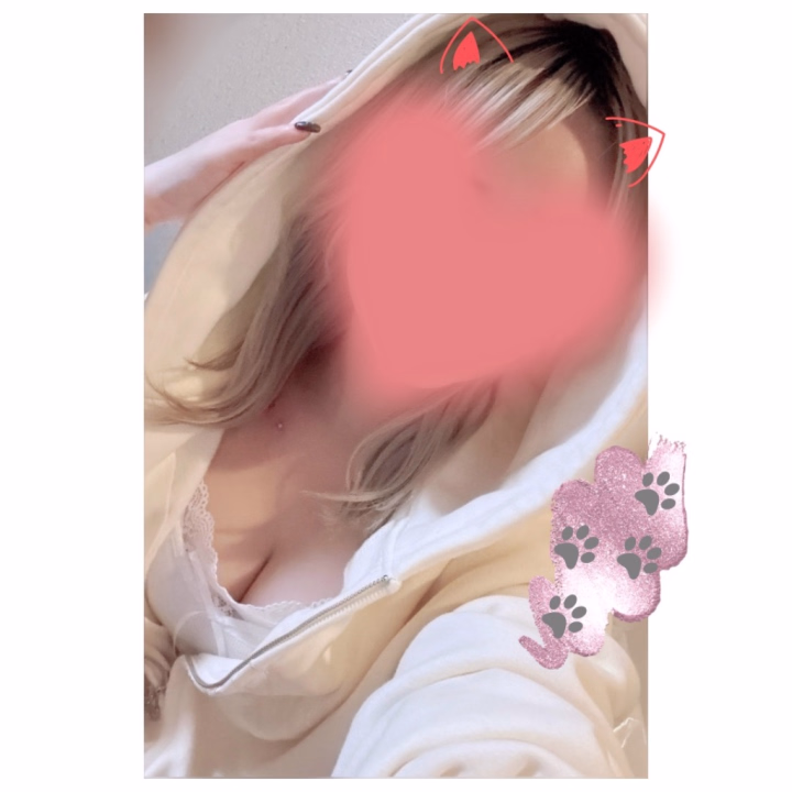 おはようございます☺︎

きこの出勤今週は今日だけだからいっぱいいちゃいちゃしたいんだけど誰かいないかなぁ。。

優しいお兄さん一緒にあそぼッ
