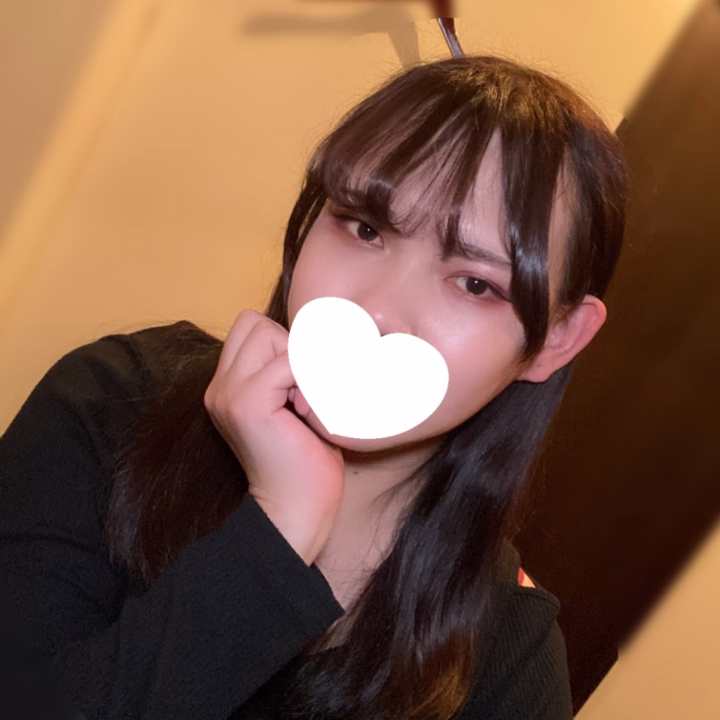 こんばんは🌛
お兄さんはお仕事おわったかな？？
今日は水曜日だから、1週間の折り返し地点だね🎶

頑張ったお兄さんにはひなが沢山ヨシヨシしちゃいます♡ヾ(･ω･*)

ひながお兄さんのこと沢山癒したいな🫧
まだまだお誘い待ってますよ🌟