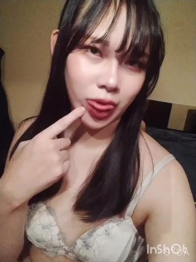 ひなの舌...
おにいさま、豚さん両方を
満足させちゃいます︎💕︎︎💕︎

トロトロに...なりたくない？？