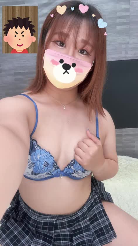 かんなと一緒にえっちなビデオ通話しよっ？💗
いいね5回と無料ギフト(5p)、有料ギフトで応援してくれたら嬉しいなっ！🥹