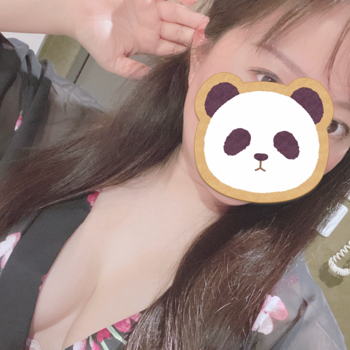 本日も後半です😃

先程、急遽撮影に行ってきました☺️

てっかてか笑😆の現場でした。

本指名様、
初日から会いにきてくれて🫧🫧
やっと会えて嬉しかったよ☺️


残りのお時間もよろしくお願いします〜✨
