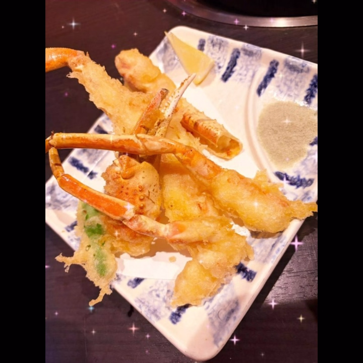 お疲れ様です(#^.^#)


この前食べたカニの天ぷら🦀✨
美味しかったからあげとくね！！！



今日のお礼日記です💌


先頭60分 本指名のお兄さん

1ヶ月と4日ぶりのお兄さん😍😍

2回目のリピートありがとう！！！

また会いに来てくれて
嬉しかったよ(*/ω＼*)💕

お兄さん今日会いに来るつもりなかったみたい…
お金使いすぎてたから来月に行くね！って
言ってくれてたんだけど😅

連絡取ってたら
会いたくなって来ちゃったみたい❤️❤️

どんだけ可愛いんだよー(ฅ> <ฅ)///

朝からバスケして疲れてたのに
そのまま会いに来てくれたぁ⤴︎︎︎⤴︎︎

相変わらずカッコよかったし🤭笑

お兄さんは、
かりなの顔がタイプみたい❤️

めっちゃ可愛いっていっぱい言ってくれて
帰ってからも、
スペシャルに可愛かったって言ってくれて
なんかランク上がってた😂😂

いっぱい褒めてくれてありがとう❤️

また来月も会いに来れたら来てね？
楽しみにしてるよ🙈💕



.｡o♡o｡.｡o♡o｡.｡o♡o｡.｡o♡o｡.｡o♡o｡.｡o♡o｡


13:15〜100