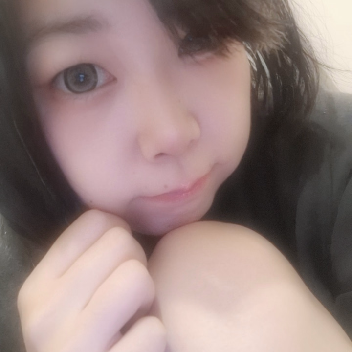 こんばんは🌛  

出勤してます🙋

金曜日の夜！！

一緒にヌルヌルしよ？