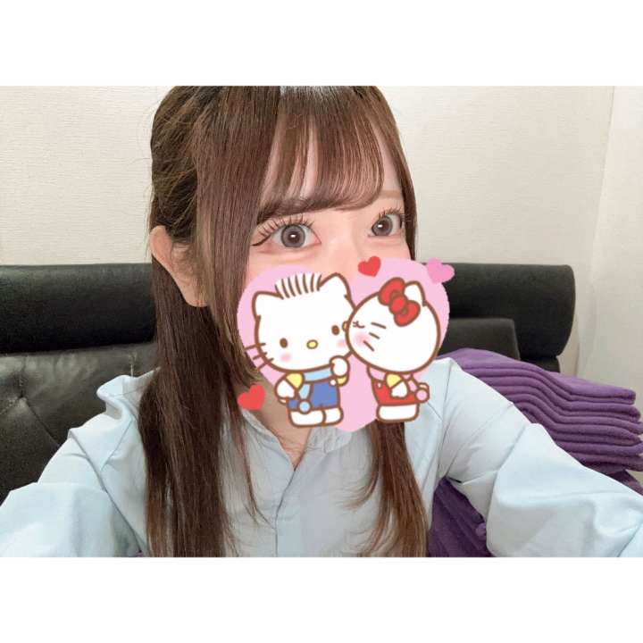 おつかれさまです！
すずです☆

本日21:30まで出勤中〜🫶🏻
3号館で待ってるよよよ✨