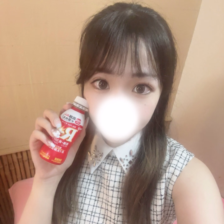 もね五反田出勤しました💨

光？でめっちゃ白くなっちゃった😂

早速ご予約いただいてて
ありがとうございます🙇🏻‍♀️🩷

お待ちしております✨️
もねと一緒に楽しい時間を
過ごしていただけたら嬉しいなぁ💭

もね🐈‍⬛