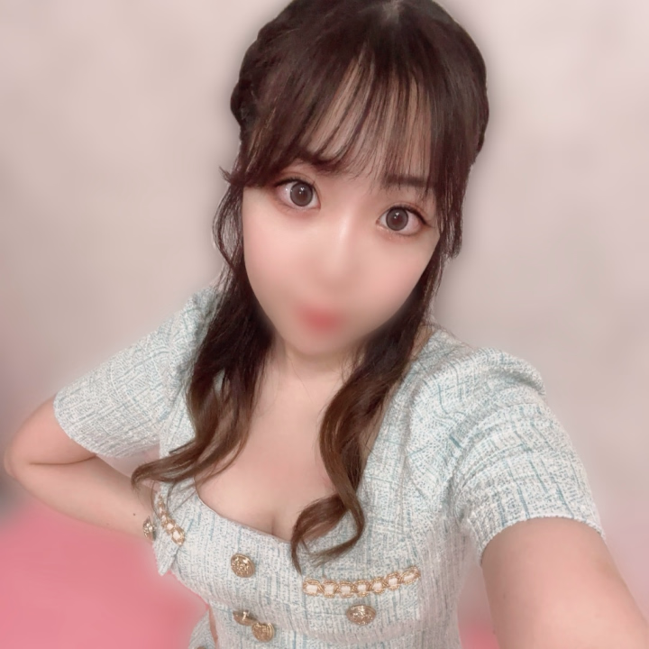 こんばんは🙇🏻‍♀️
今日も1日お疲れ様🥺🫶🏻

ご予約のお兄様ありがとう🩷
元気でたぁ〜⸜( ॑꒳ ॑ )⸝

明日は14時〜23時までっ！！
そして、28日は五反田追加で
土日出勤させていただきます🙏🏻

7月のシフトもそろそろ
載せますね✍️

明日のご予約まってるよ🥹💌  ̖́-‬
もねにパワーくださいなっ🫶🏻

もね🐈‍⬛
