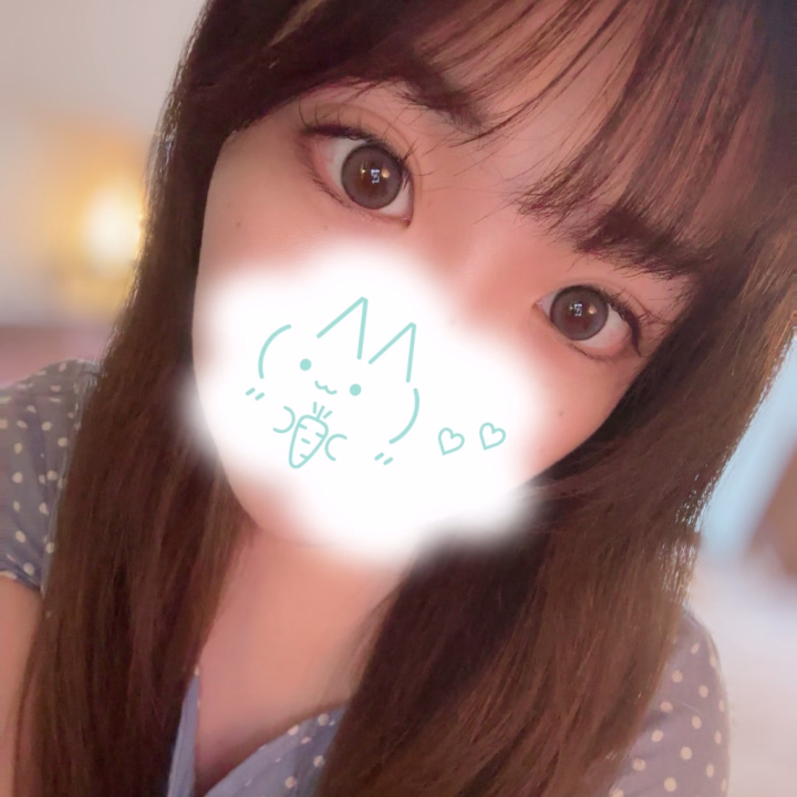 こんにちはっ🍀*゜
今日はもね14:30から22:00まで
出勤だよ〜🧸

あいにくの雨☔️だけど
まってるよ🥺🥺？

ほぼこの写真はすっぴん
なので許して(>︿<｡)笑

今週土日は吉原いないから
きてねー！？？🥹🥹

もね🐈‍⬛