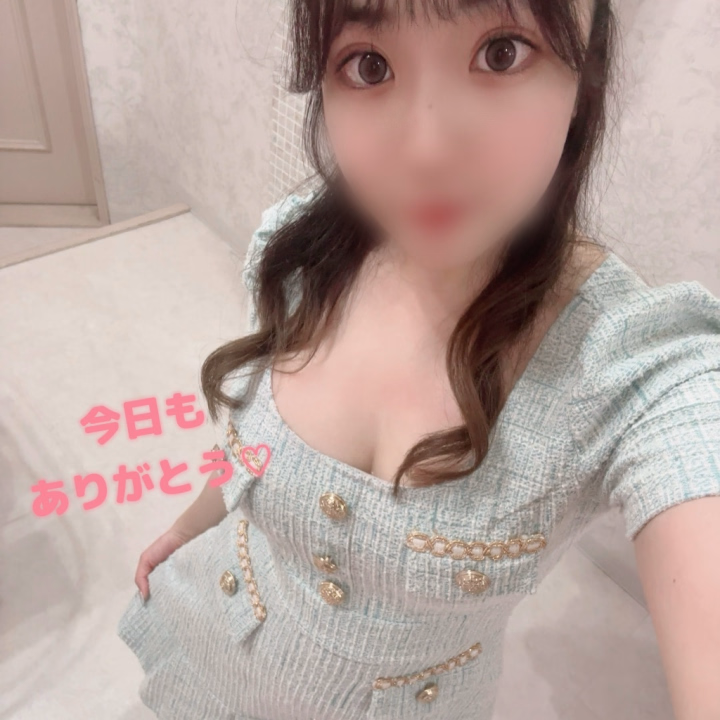 こんばんは🌛
今日もありがとうございました🙇🏻‍♀️🩷

もね選んでくれて
とっても嬉しいです🎶

後悔させないくらい
尽くしますよ〜っ✊🏻🫣

明日も12~21で出勤してるので
お待ちしております🎀

みんなもゆっくり休んでね😪
それではおやすみなさい(՞- -՞)ᐝ

もね🐈‍⬛