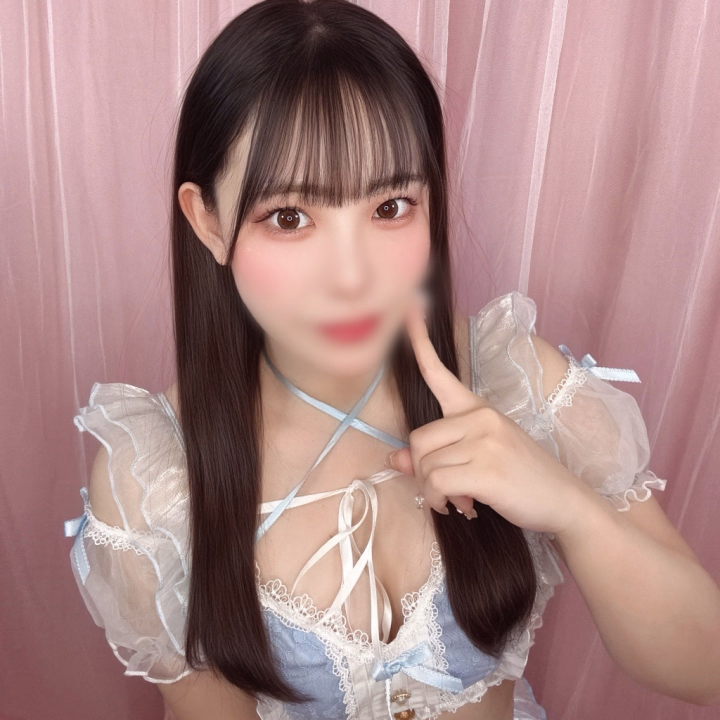 今日もいます！！
雨だけどお誘い待ってるね🥹

にいな