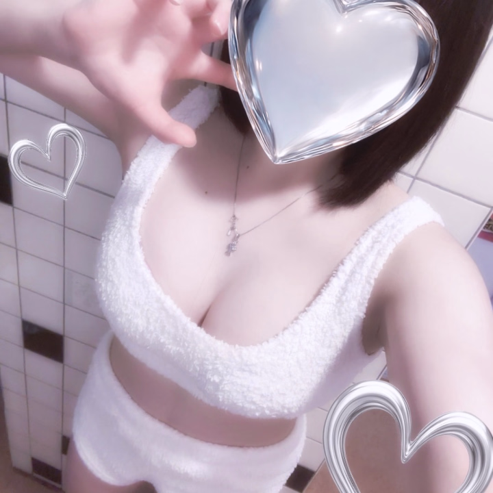 🌸💕 次回の出勤予定のお知らせ 💕🌸

お兄様たち、こんばんは🥰🤍
てんの次回の出勤予定が決まりました〜🧸💌

🎀 16日・17日の2日間出勤します♡ 🎀

久しぶりに会えるお兄様も、
初めましてのお兄様も、
てんに会いに来てくれたら嬉しいな🥺💕

一緒にたくさんお話しして、
笑顔いっぱいの楽しい時間を過ごそうね🌷✨

「会ってみたいな♡」って思ってくれたお兄様、
ぜひこの機会に会いに来てくださいね🐰💗

🌹 ご予約・お誘いお待ちしています♡ 🌹

16日も17日も、
お兄様に会えるのを楽しみに待ってるね💋💕

📕 てんが待ってるね📕💕