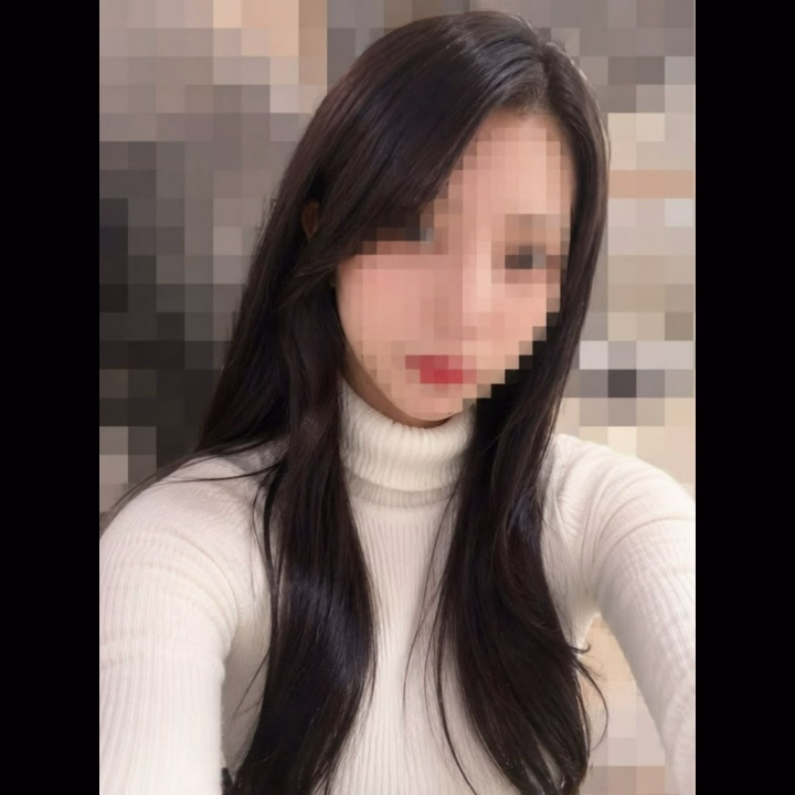 やっほー❣️

今日は18時から22時までいるよ〜🫶💕

お仕事帰りの人も、お休みの人も、ちょっとだけでも会いに来てくれたら喜んじゃう〜❣️

今日もいっぱい癒せるようにがんばるね🥰

22時まで待ってるよ〜🐰💗

会いにきてねっ❣️✨