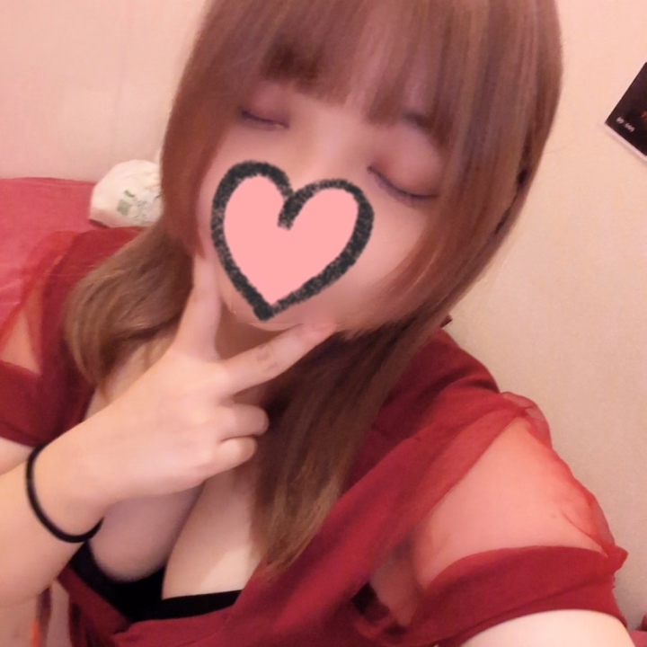 こんにちは！あくあです️🩵

今日ものーんびりあくあのペースでがんばってます🐧💨
そしてなんと！今日は22時までの出勤に延長しました🦭

あくあはかわいいって言われることで元気になれるので、お兄さん方にいーっぱいかわいがってほしいな🥹
待ってます♡


ところで話は変わってしまうのですが、あくあはかわいい女の子がだいすきです"(∩>ω<∩)"

かわいい格好のお友達を綺麗に撮るために写真を練習するくらいにはだいすきなんです😌💕

そのおかげで人を撮るのは結構いい感じになるのですが、自撮りだけはどうしてもうまくならなくて🥲︎

写真が上手なお兄さんがいらっしゃったらぜひ教えてください！！

|ω•˘ )まってるよぅ‪‪🫶🏻︎‪