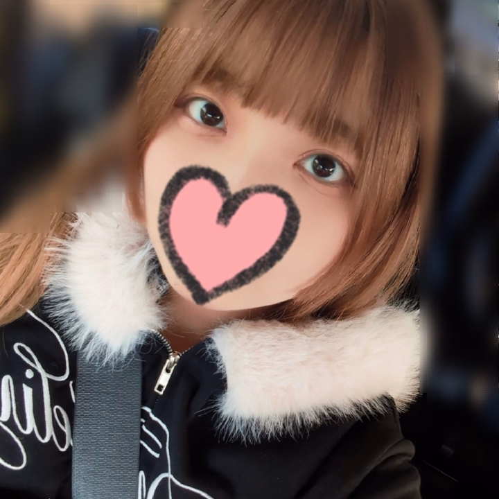 こんばんは！あくあです️🩵

ぼろぼろすぎて全然投稿できてなくてごめんなさい😿何とか今日もお休みさせていただいて、復活できた！はず！！！

なので日付変わって今日の14時~出勤します！！


これはお姉ちゃんとランチに行く時の写真です😽
お姉ちゃんはとってもかわいくて強くて面白くて、あくあの自慢のお姉ちゃんなんです‪‪🫶🏻︎‪

あくあも改めて､芯の強くてかっこいい女性になりたい！って思いました😌

お兄さん方に会えるのを楽しみにすやすや寝ます( *´꒳`* )おやすみなさい！！