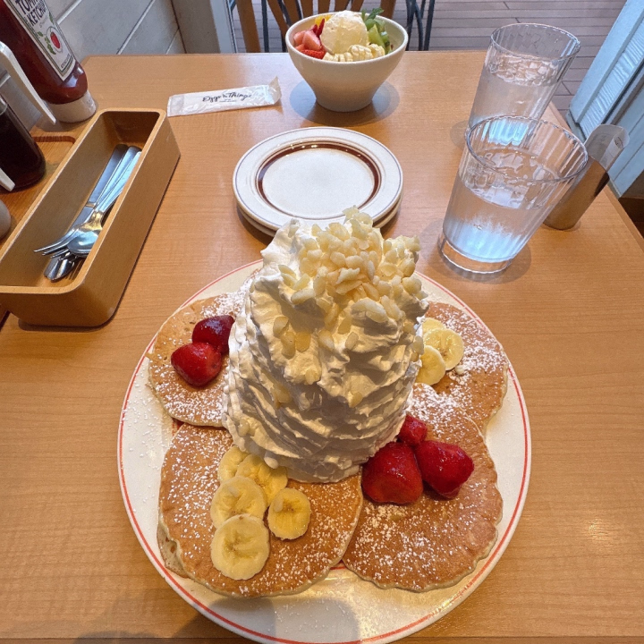 おはよう🐓☀️
水戸2日目❣️9時〜います❣️


差し入れについて…
こないだ生まれて初めてアサイーボール食べたらフルーツでアレルギー発作起こしてしまって…

今フルーツ断ちしてるから、もし差し入れしようかな？っていうお兄さんいたらフルーツが乗ったものや果汁の入ったものは避けてほしいです🥺🙏
(ちなみに私の大好物はゴ〇チャのタピオカミルクティー)


今日も無理せず自分のペースで📢‼️