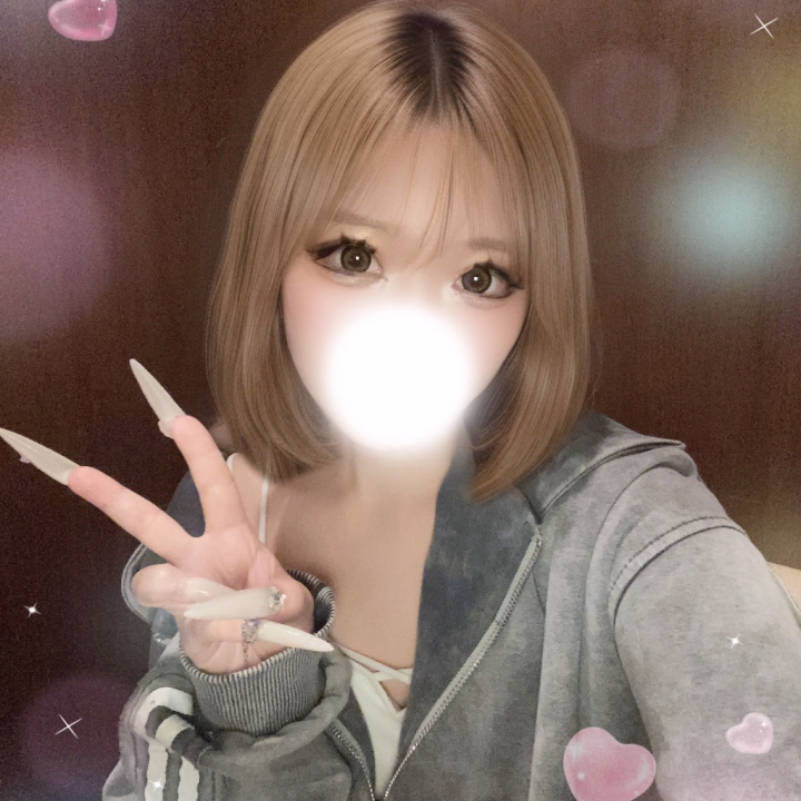 出勤しましたっ🥺🩷

もし会いに行こうかな〜って迷ってるお兄様がいたら、ぜひ会いに来てほしいな🥰💕

実際に会ってみたら思ってたより話しやすかったり、一緒にいる時間があっという間だったりするかも🤭💓

せっかくの機会だし、少しでも気になってくれてるなら勇気出して会いに来てね🫶🏻✨

いっぱいお話したり、まったり過ごしたり、お兄様が楽しいって思える時間にしたいな🥺💖
あとお兄さんの気持ちいいこといっぱいしてあげる🤭🩷

今日もラストまでいるので、お誘い待ってますっ🐰🎀💕
