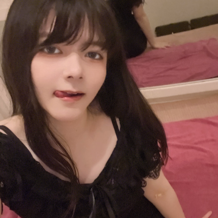 こんにちは♡

明日(6月17日)も13時から24時までいます！
いっぱいぺろぺろしたいな...///

よろしくお願いします*ˊᵕˋ*
