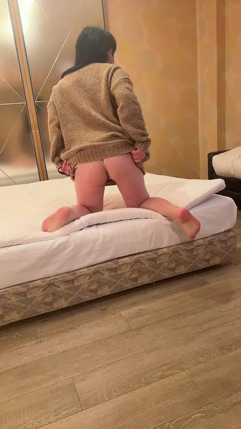 おしりふりふり〜❤️

ただ！

動きはぎこちない🫩

やばし！月野

今日は１９時３０分から出勤💋

待ってるね❤️

なぜ！こんな時間？

前髪カット行かなんなあかんねん！

前髪だけ🥰

選挙もね🚙💨